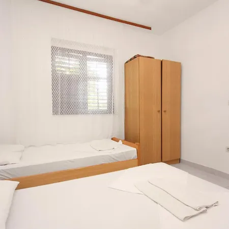 Apartments By The Sea Stomorska, Solta - 782 Apartment