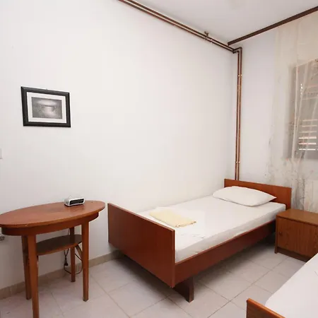 Apartment Apartments By The Sea Stomorska, Solta - 782
