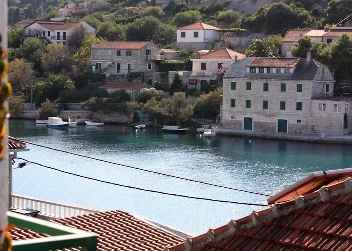 By The Sea Stomorska, Solta - 782 ستومورسكا